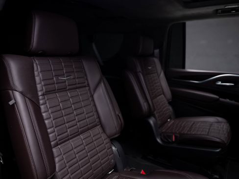 Used 2021 Cadillac Escalade ESV Sport Platinum RWD image 65