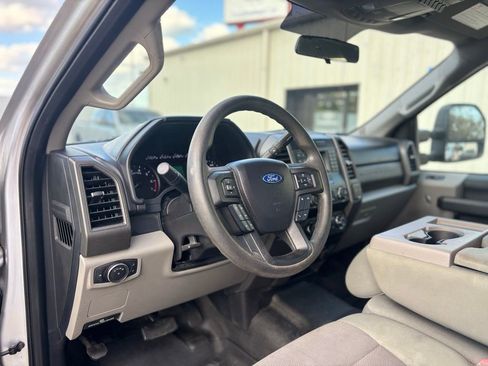Used 2019 Ford F250 XL w/ STX Appearance Package image 10
