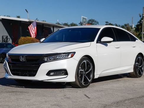 Used 2019 Honda Accord Sport image 3