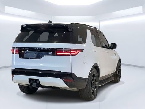 Used 2025 Land Rover Discovery Dynamic SE image 7