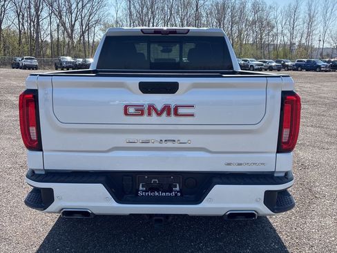 Used 2023 GMC Sierra 1500 Denali w/ Denali Reserve Package AWD/4WD image 4
