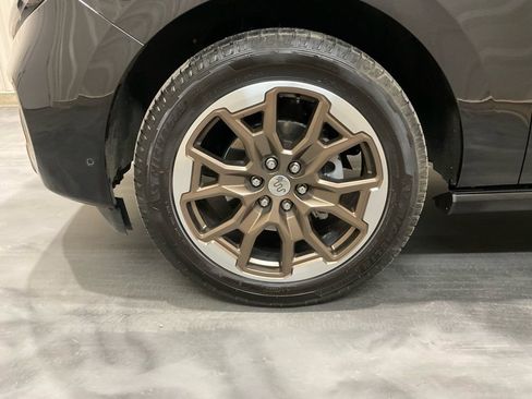 Used 2025 Ford Expedition King Ranch image 6