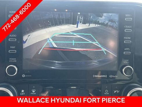 Used 2022 Toyota Highlander LE AWD/4WD image 30