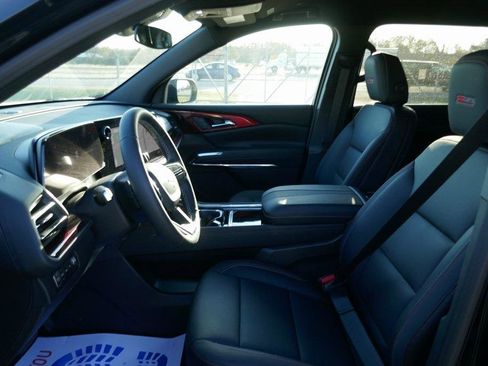 New 2026 Chevrolet Traverse Z71 image 12