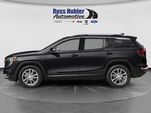 Used 2024 GMC Terrain SLT w/ Infotainment Package II AWD/4WD image 3