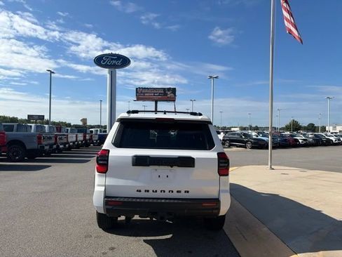 Used 2025 Toyota 4Runner SR5 RWD image 4