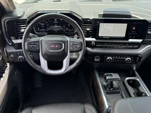 Used 2023 GMC Sierra 1500 SLT w/ SLT Premium Package AWD/4WD image 12
