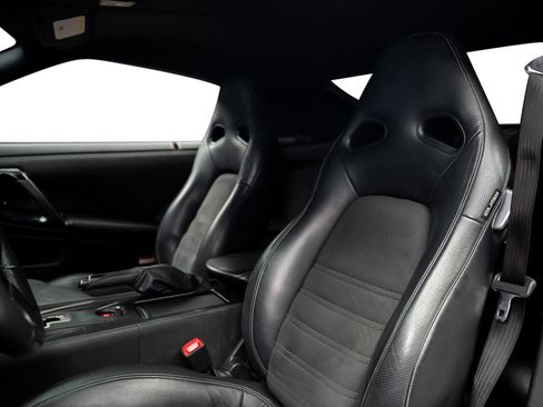Used 2015 Nissan GT-R Premium AWD/4WD image 35