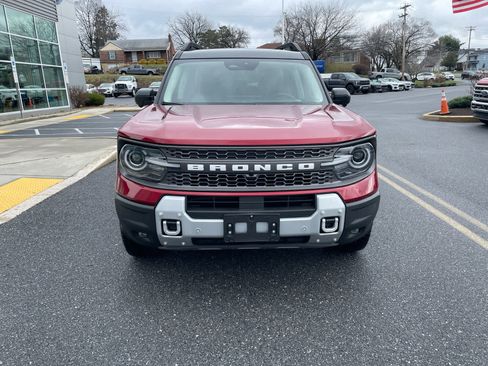 Used 2025 Ford Bronco Sport Badlands image 9