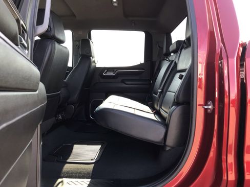 Used 2024 GMC Sierra 1500 SLT w/ X31 Off-Road Package image 15