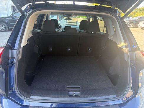 Used 2024 Nissan Rogue SV FWD image 9