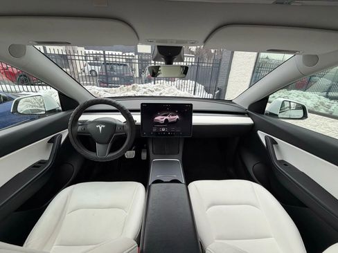 Used 2022 Tesla Model Y Performance image 47