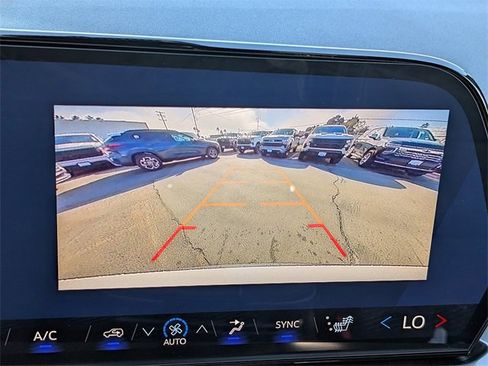 New 2026 Chevrolet Traverse LT image 23