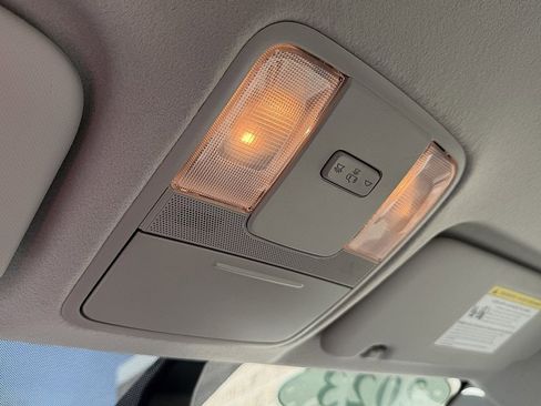 Used 2023 Kia Forte LXS w/ LXS Technology Package image 19