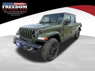 Used 2023 Jeep Gladiator Sport AWD/4WD 360° Tour