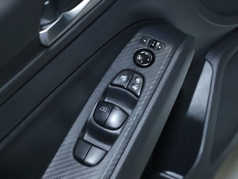 Used 2025 Nissan Altima 2.5 SV FWD image 16