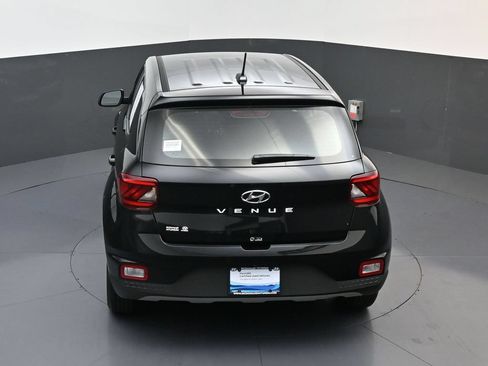 Certified 2026 Hyundai Venue SE FWD image 17