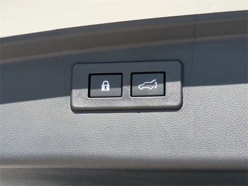 Used 2025 Subaru Outback Premium image 15