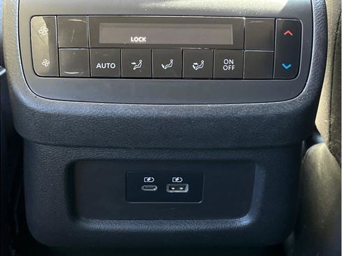 Used 2022 Nissan Pathfinder SV w/ Cargo Package image 10