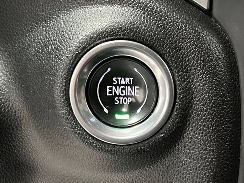 Used 2022 Chevrolet Silverado 1500 RST w/ Convenience Package II AWD/4WD image 26