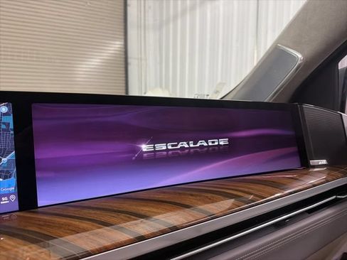 Certified 2025 Cadillac Escalade Premium Luxury Platinum w/ LPO, Radiant Package RWD image 45