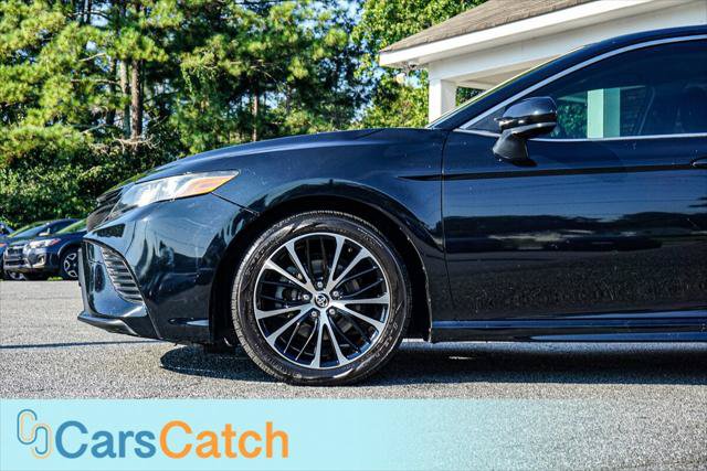 Used 2018 Toyota Camry SE FWD image 15