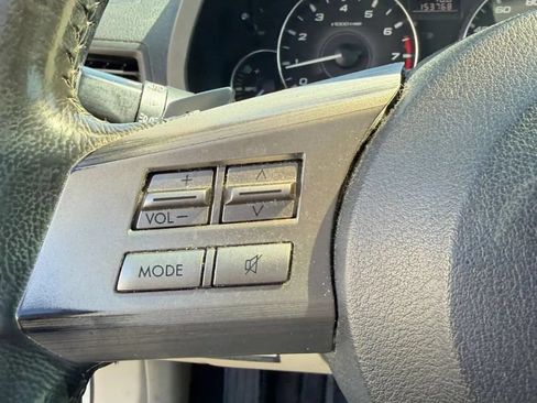 Used 2011 Subaru Outback 2.5i Premium AWD/4WD image 21