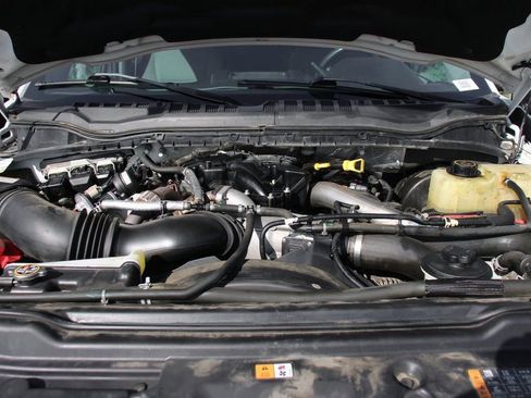 Used 2019 Ford F350 XLT image 12