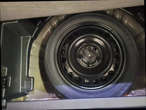 Used 2018 Chevrolet Equinox LT FWD image 33