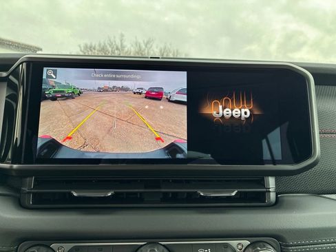 New 2026 Jeep Gladiator Rubicon w/ Safety Group image 19