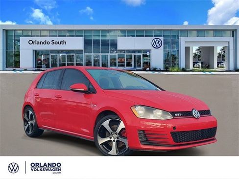 Used 2016 Volkswagen Golf S image 1