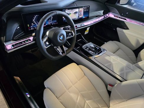 New 2026 BMW 740i xDrive AWD/4WD image 8