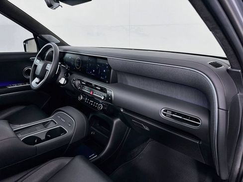 Certified 2026 Hyundai Palisade Calligraphy FWD image 32