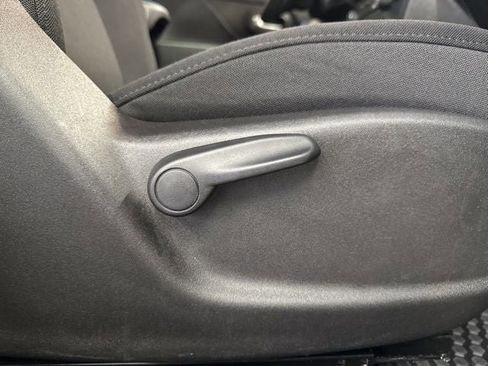 Used 2023 Jeep Renegade Latitude image 53