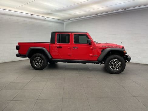 New 2025 Jeep Gladiator Rubicon w/ Convenience Group image 2