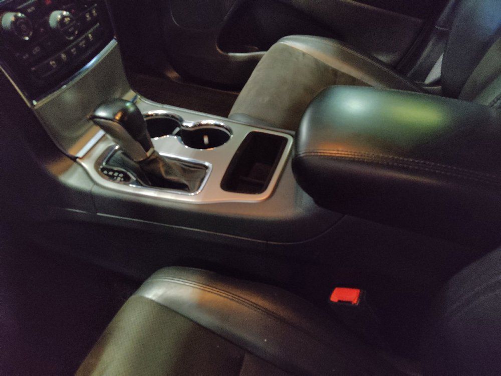 Used 2020 Jeep Grand Cherokee Altitude AWD/4WD image 26