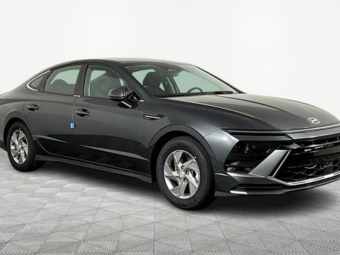 New 2026 Hyundai Sonata SE FWD image 3