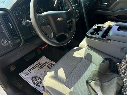 Used 2018 Chevrolet Silverado 1500 Custom w/ Custom Value Package image 16