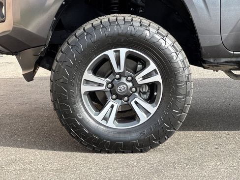 Used 2023 Toyota Tacoma SR AWD/4WD image 25