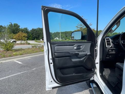 Used 2020 RAM 1500 Big Horn AWD/4WD image 50