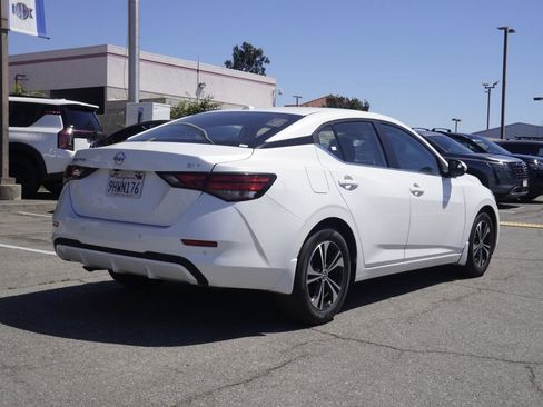 Certified 2023 Nissan Sentra SV FWD image 4