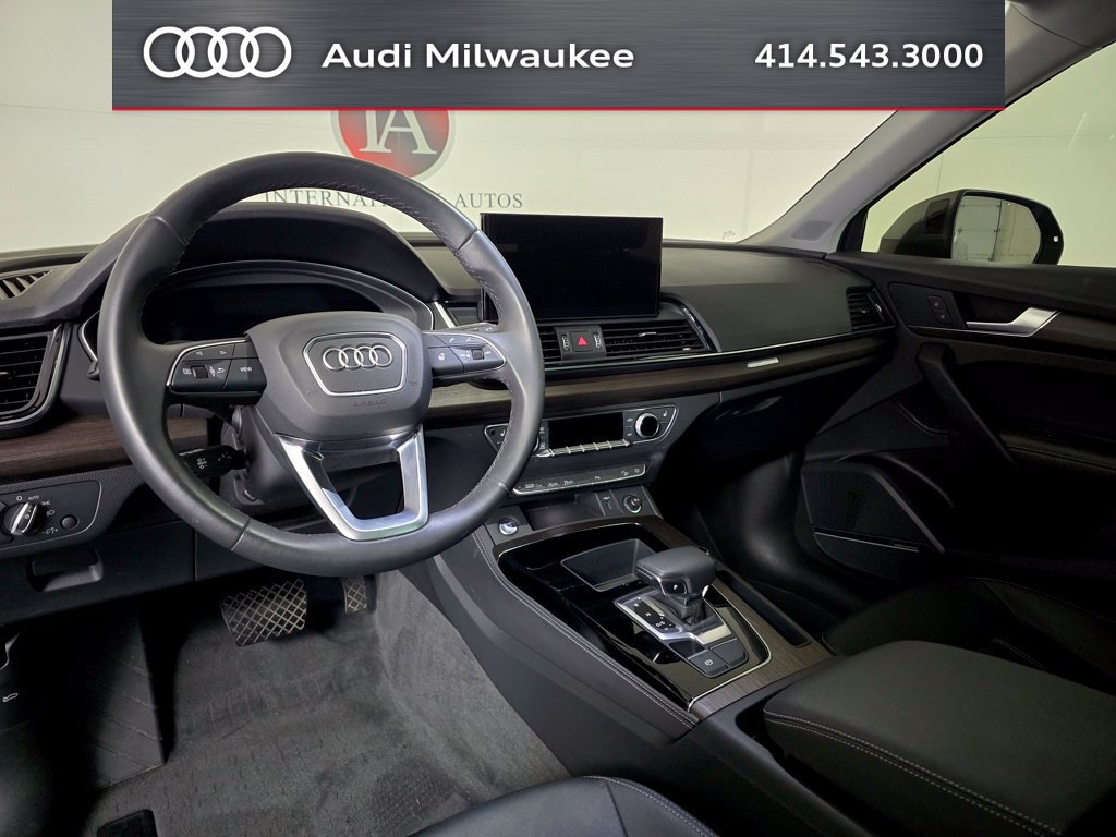 Used 2023 Audi Q5 2.0T Premium Plus w/ Premium Plus Package AWD/4WD image 23