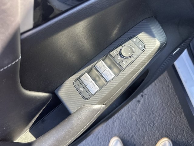 Used 2025 Mitsubishi Outlander SE AWD/4WD image 24