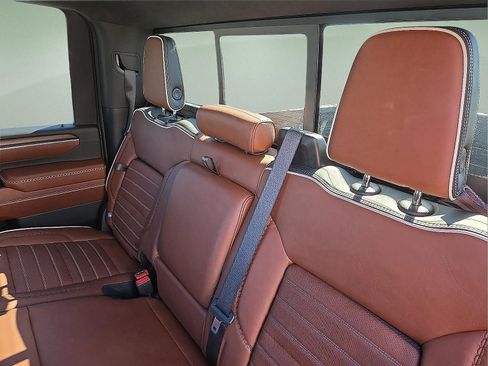 Certified 2024 GMC Sierra 2500 Denali Ultimate image 10