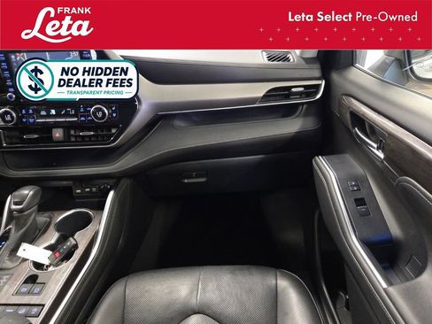 Used 2020 Toyota Highlander Limited AWD/4WD image 20