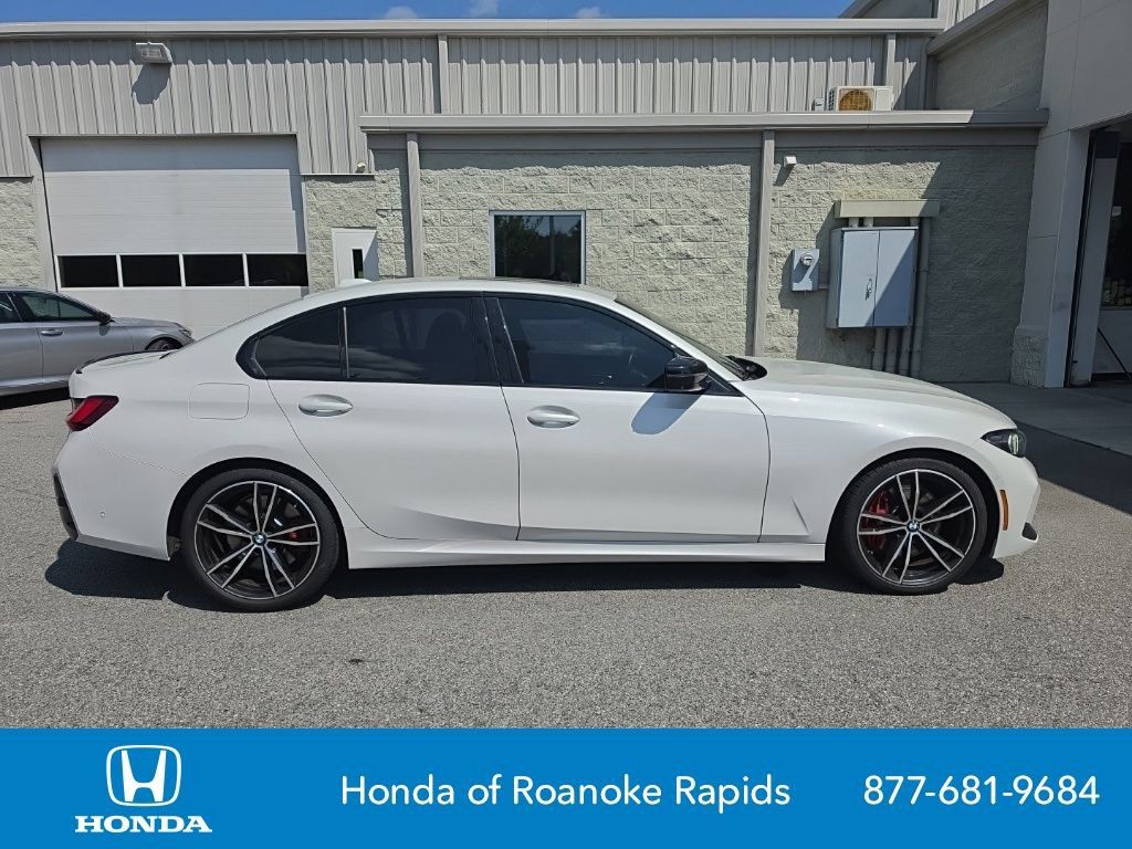 Used 2023 BMW 330i Sedan w/ M Sport Package RWD image 6
