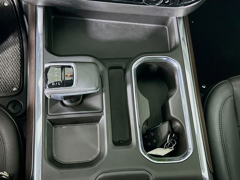 Used 2023 GMC Sierra 1500 SLT image 24