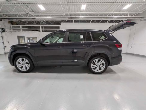 Used 2022 Volkswagen Atlas SE image 12