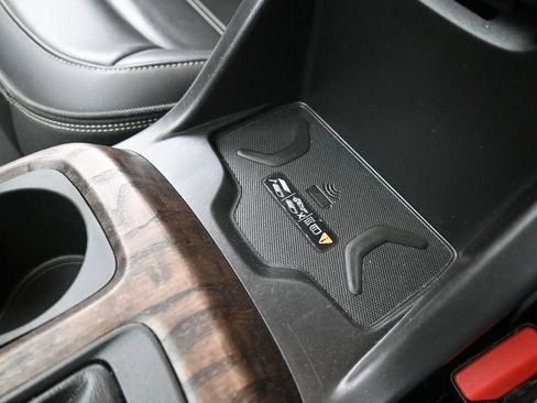 Used 2022 GMC Canyon Denali RWD image 28