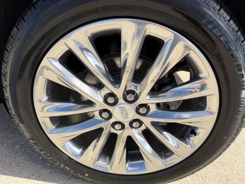 Certified 2023 Cadillac XT6 Premium Luxury w/ Technology Package image 33